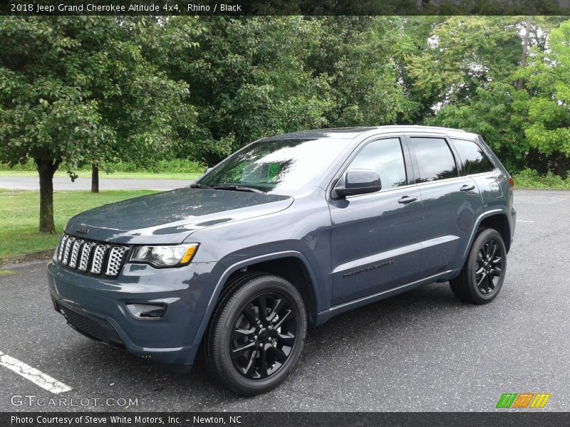 Front 3/4 View of 2018 Grand Cherokee Altitude 4x4