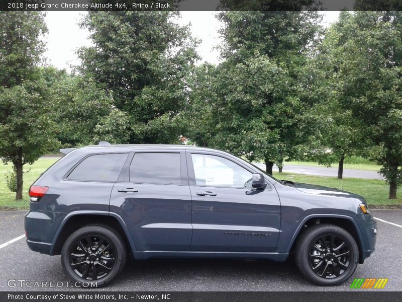  2018 Grand Cherokee Altitude 4x4 Rhino