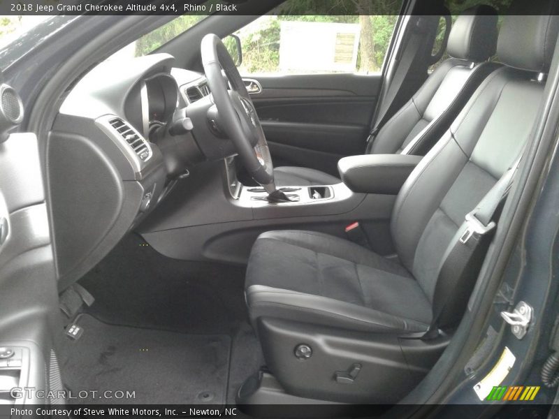 Front Seat of 2018 Grand Cherokee Altitude 4x4