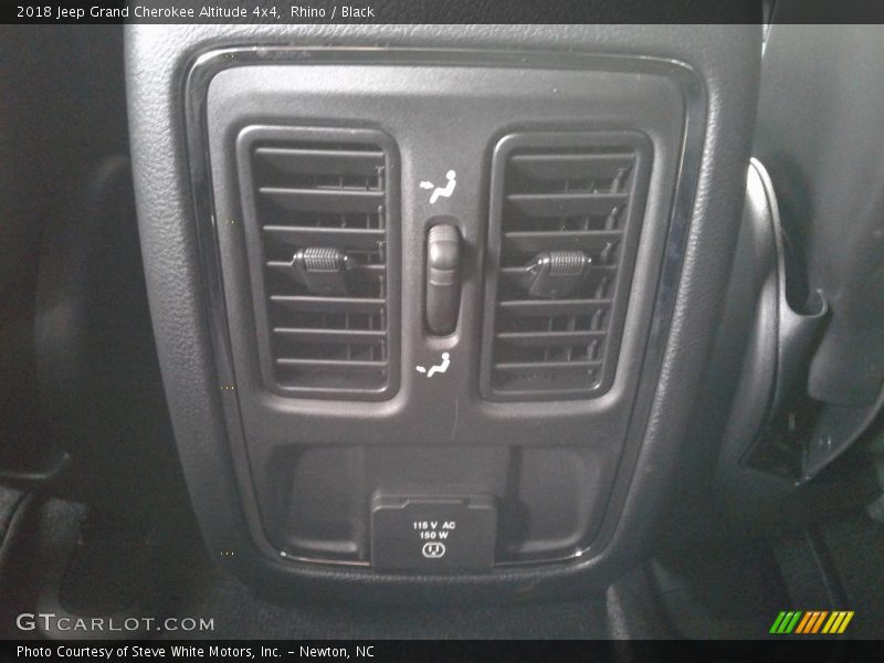 Rhino / Black 2018 Jeep Grand Cherokee Altitude 4x4