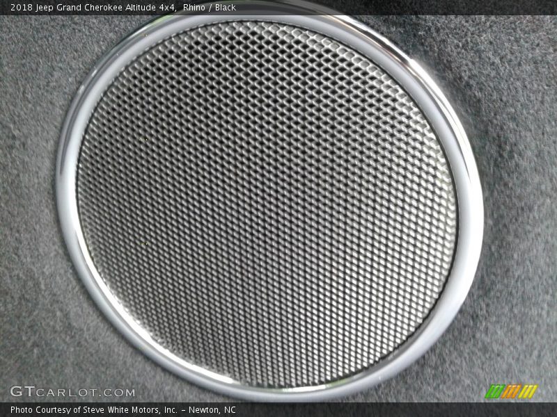 Rhino / Black 2018 Jeep Grand Cherokee Altitude 4x4