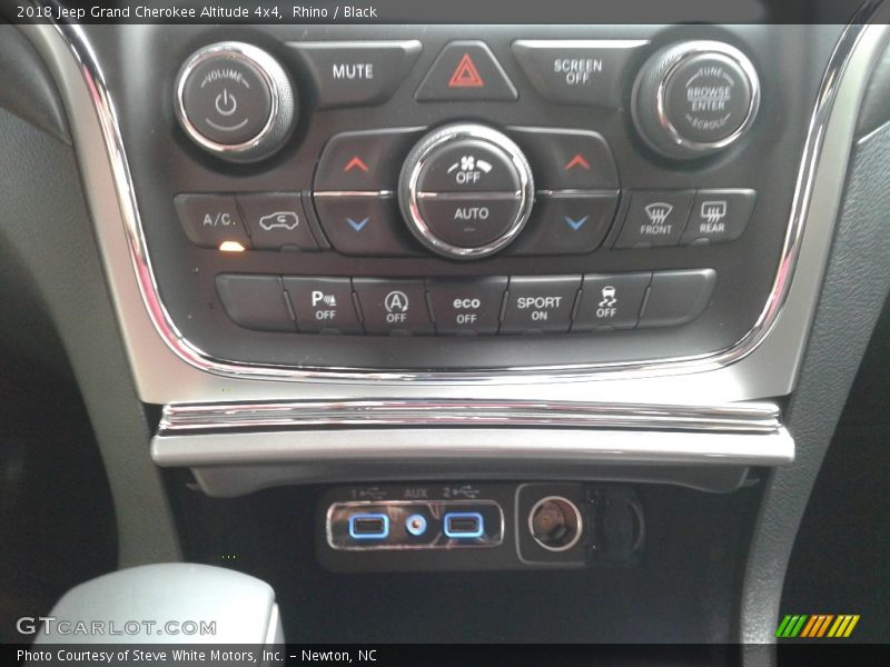 Rhino / Black 2018 Jeep Grand Cherokee Altitude 4x4