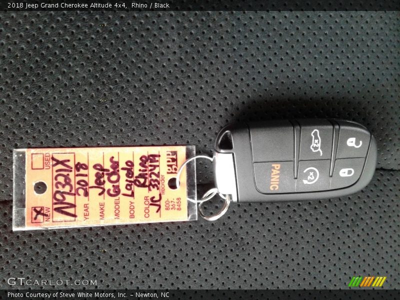 Rhino / Black 2018 Jeep Grand Cherokee Altitude 4x4
