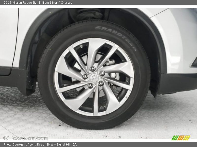 Brilliant Silver / Charcoal 2015 Nissan Rogue SL