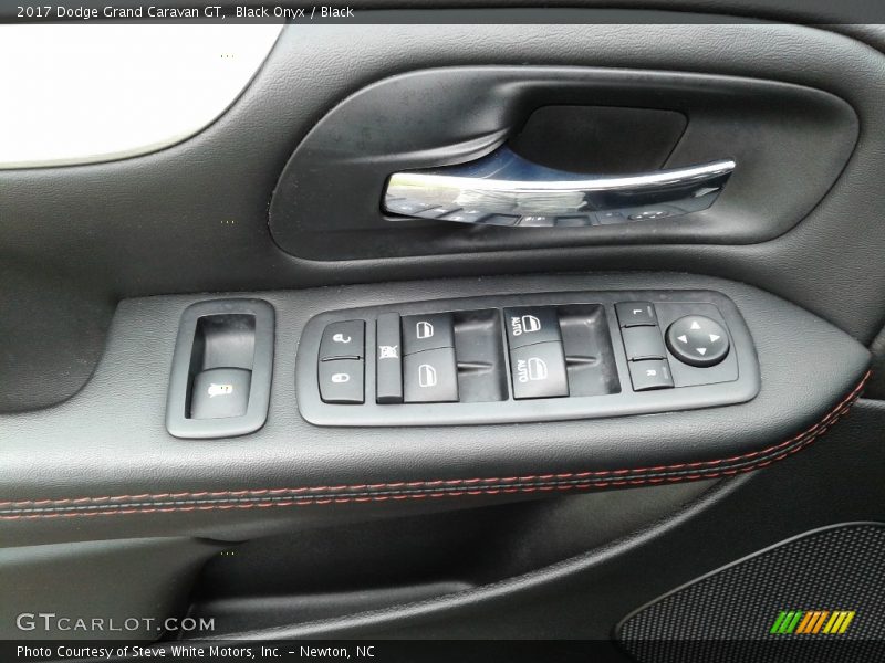 Black Onyx / Black 2017 Dodge Grand Caravan GT