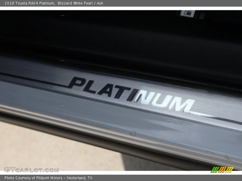 Blizzard White Pearl / Ash 2018 Toyota RAV4 Platinum
