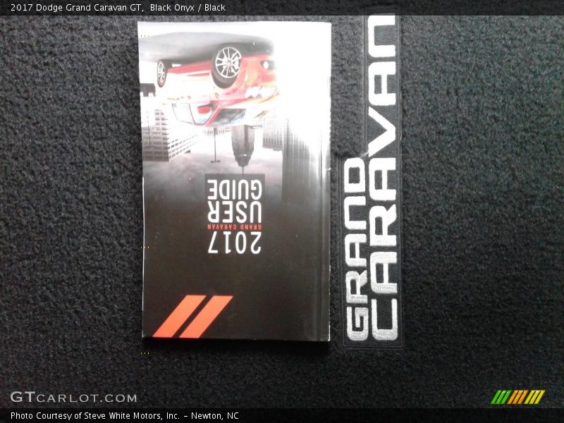 Black Onyx / Black 2017 Dodge Grand Caravan GT