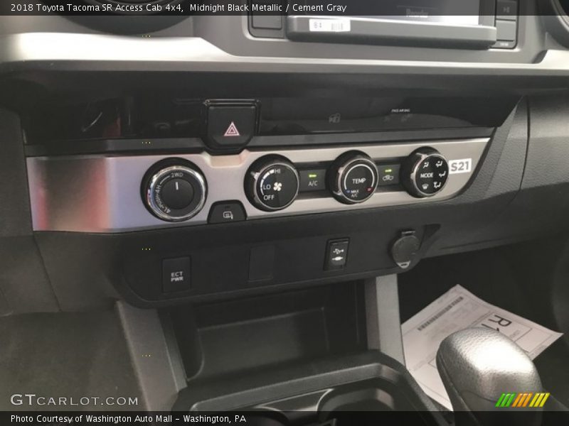 Midnight Black Metallic / Cement Gray 2018 Toyota Tacoma SR Access Cab 4x4
