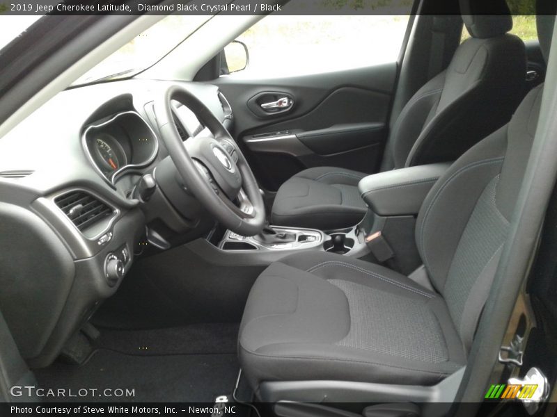 Diamond Black Crystal Pearl / Black 2019 Jeep Cherokee Latitude