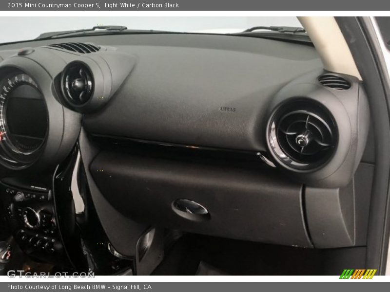 Light White / Carbon Black 2015 Mini Countryman Cooper S