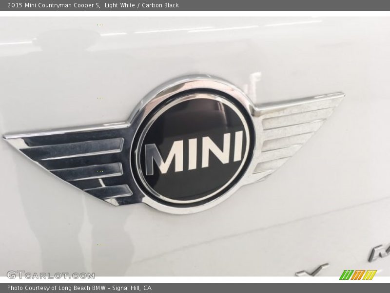 Light White / Carbon Black 2015 Mini Countryman Cooper S