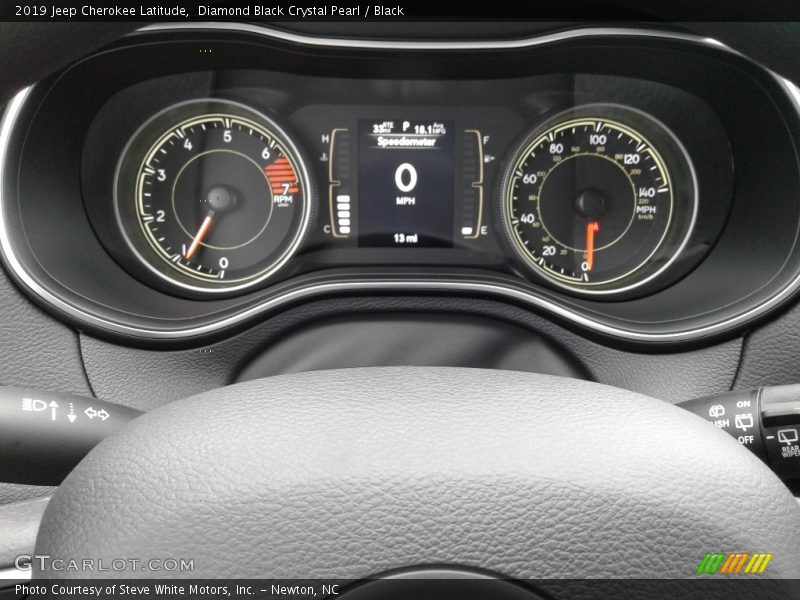 Diamond Black Crystal Pearl / Black 2019 Jeep Cherokee Latitude