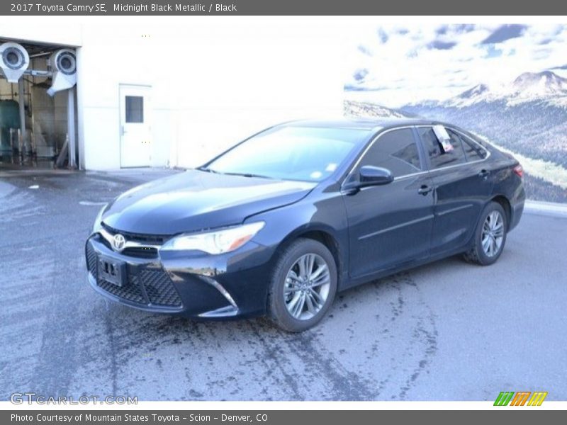 Midnight Black Metallic / Black 2017 Toyota Camry SE