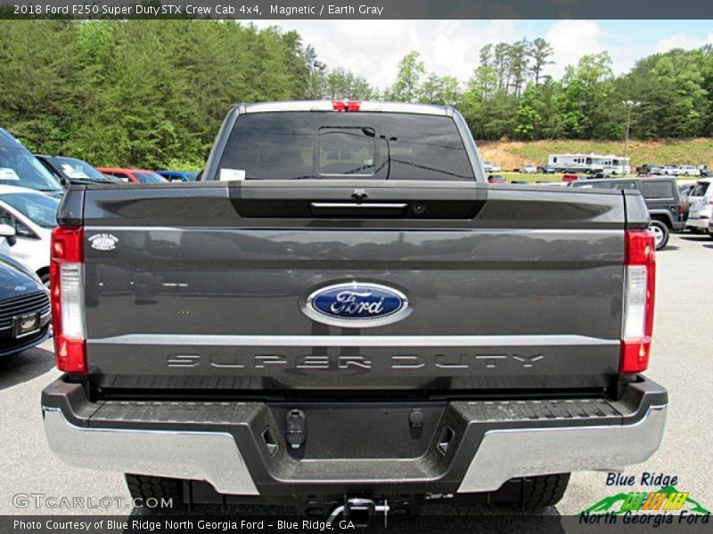 Magnetic / Earth Gray 2018 Ford F250 Super Duty STX Crew Cab 4x4