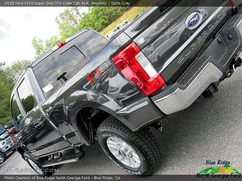 Magnetic / Earth Gray 2018 Ford F250 Super Duty STX Crew Cab 4x4