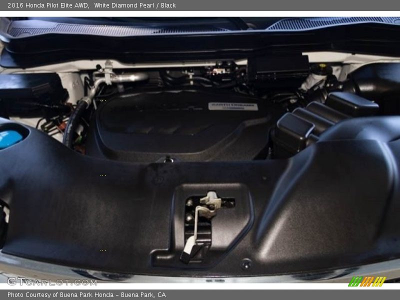 White Diamond Pearl / Black 2016 Honda Pilot Elite AWD