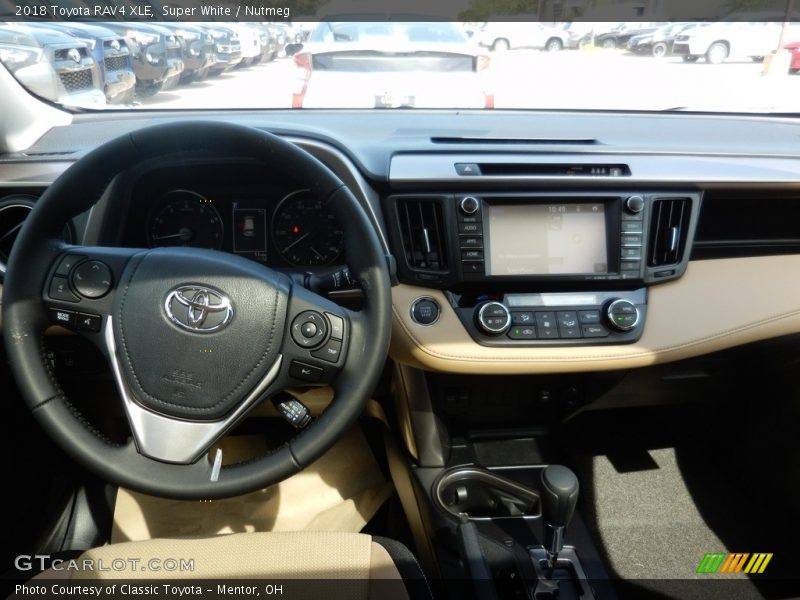 Super White / Nutmeg 2018 Toyota RAV4 XLE