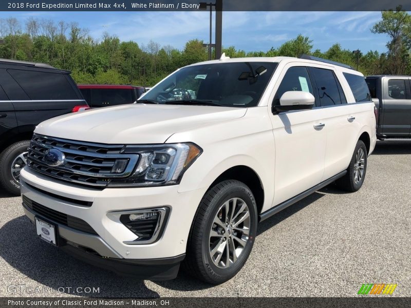 Front 3/4 View of 2018 Expedition Limited Max 4x4