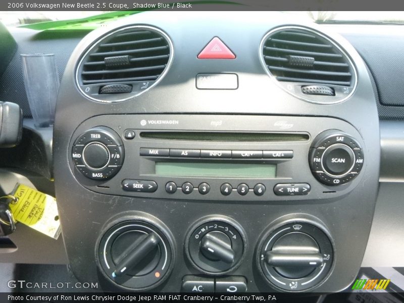 Shadow Blue / Black 2006 Volkswagen New Beetle 2.5 Coupe