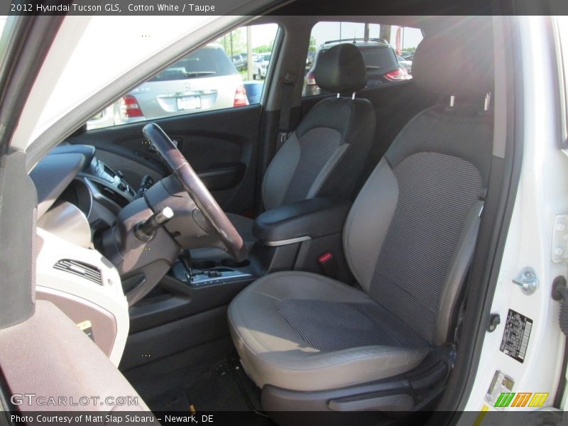 Cotton White / Taupe 2012 Hyundai Tucson GLS