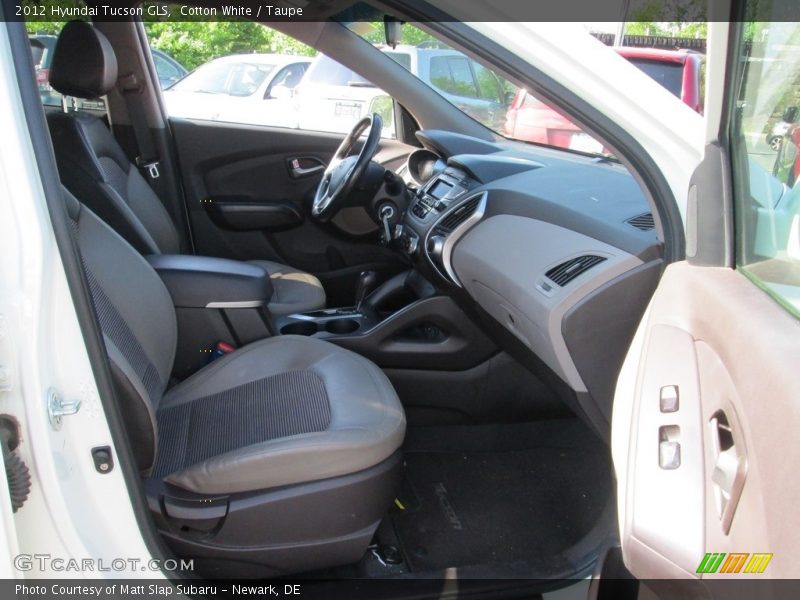 Cotton White / Taupe 2012 Hyundai Tucson GLS