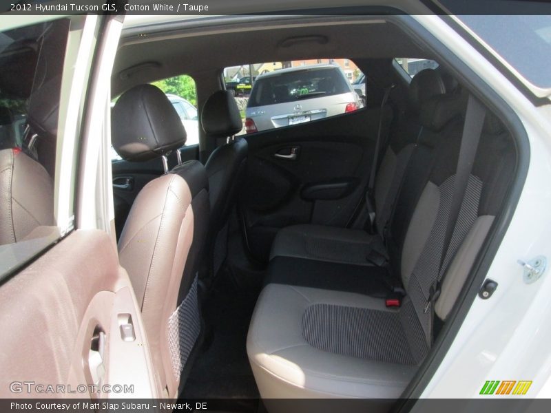 Cotton White / Taupe 2012 Hyundai Tucson GLS