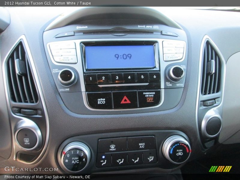 Cotton White / Taupe 2012 Hyundai Tucson GLS