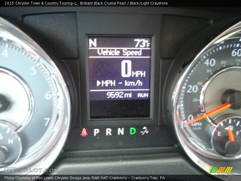 Brilliant Black Crystal Pearl / Black/Light Graystone 2015 Chrysler Town & Country Touring-L