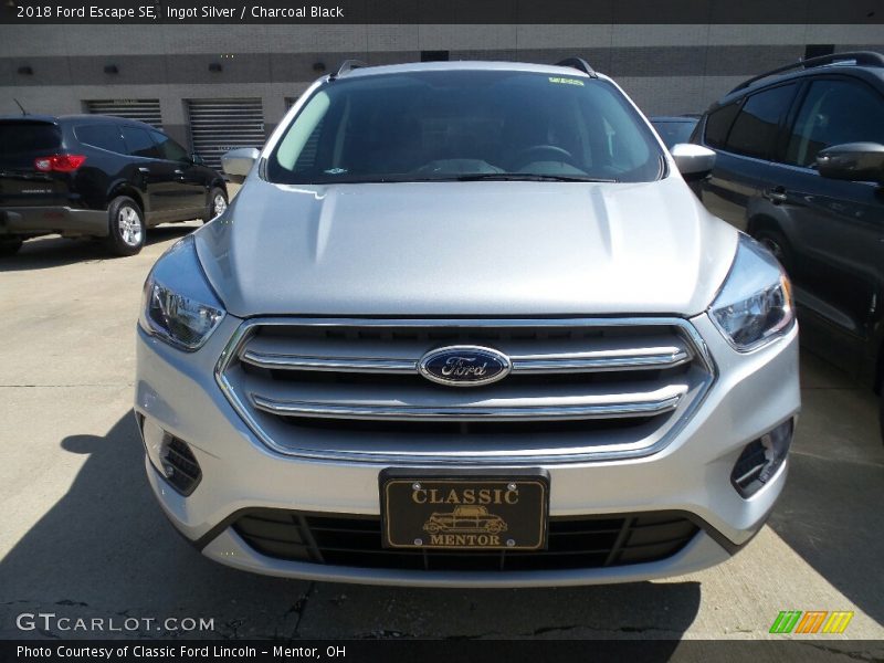 Ingot Silver / Charcoal Black 2018 Ford Escape SE