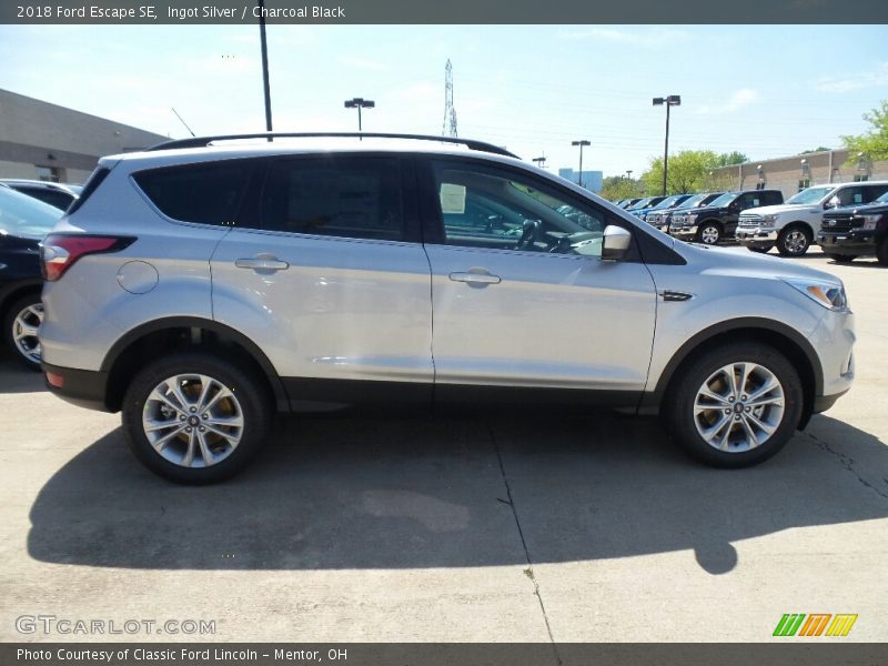 Ingot Silver / Charcoal Black 2018 Ford Escape SE