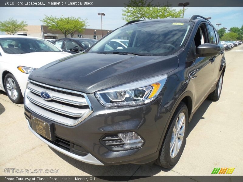 Magnetic / Charcoal Black 2018 Ford Escape SEL