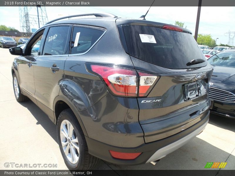 Magnetic / Charcoal Black 2018 Ford Escape SEL