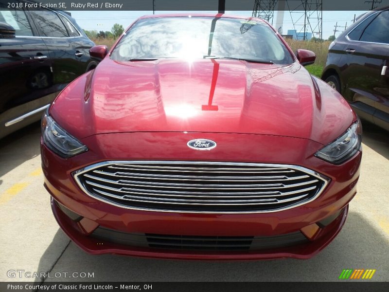Ruby Red / Ebony 2018 Ford Fusion SE