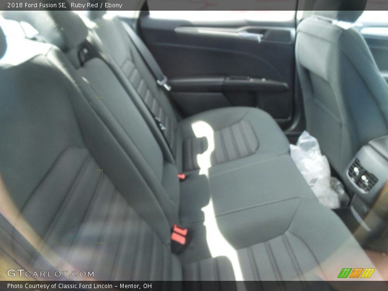 Ruby Red / Ebony 2018 Ford Fusion SE