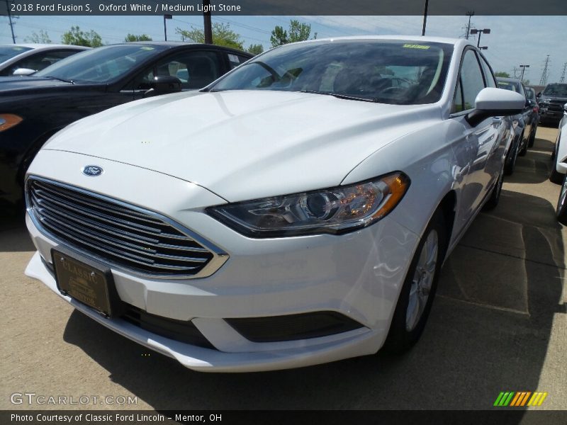 Oxford White / Medium Light Stone 2018 Ford Fusion S