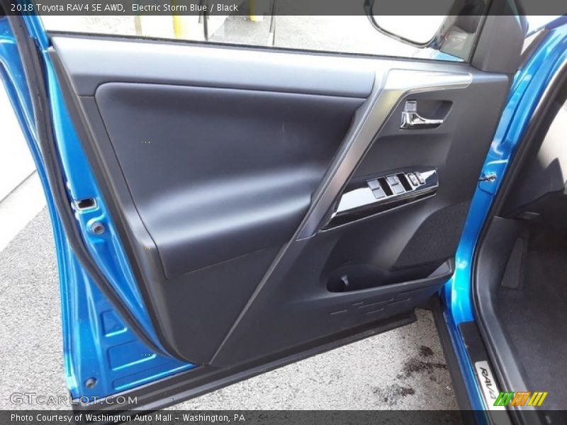 Electric Storm Blue / Black 2018 Toyota RAV4 SE AWD