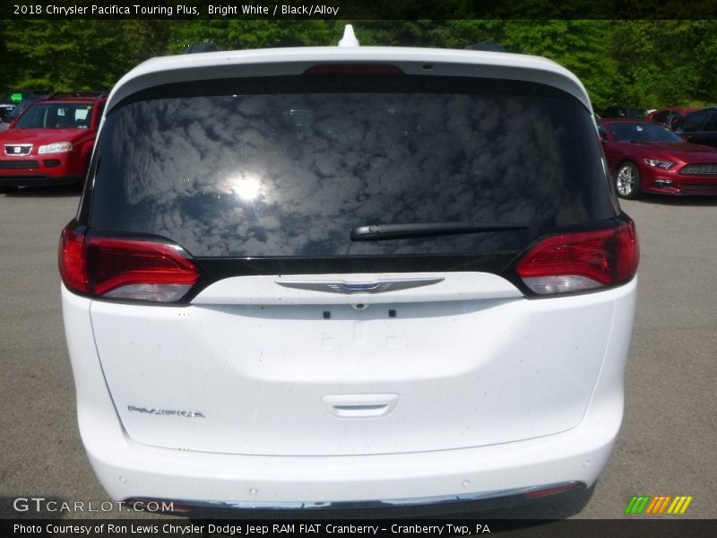 Bright White / Black/Alloy 2018 Chrysler Pacifica Touring Plus