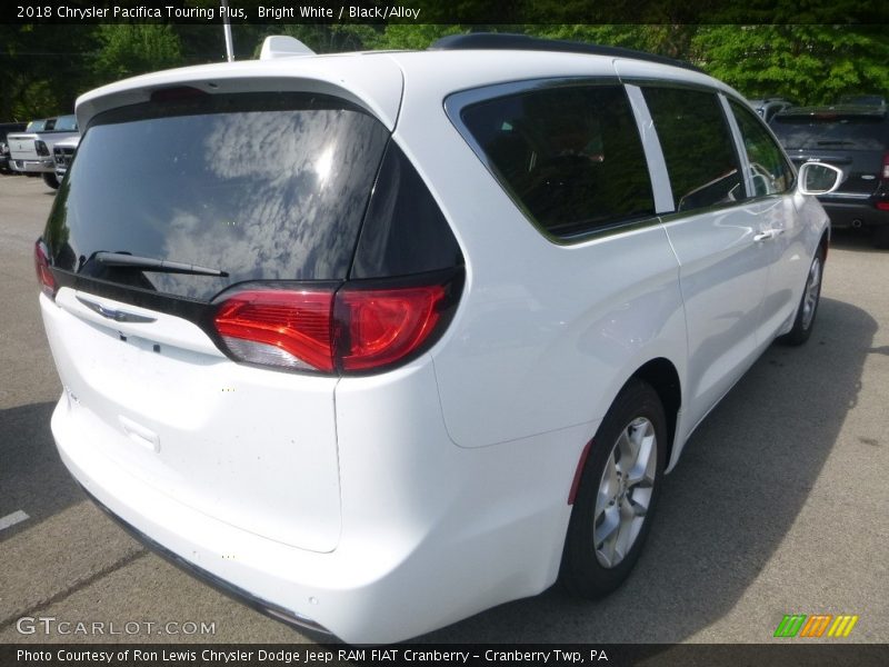 Bright White / Black/Alloy 2018 Chrysler Pacifica Touring Plus
