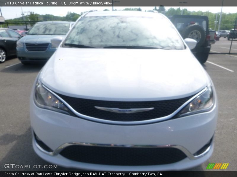 Bright White / Black/Alloy 2018 Chrysler Pacifica Touring Plus