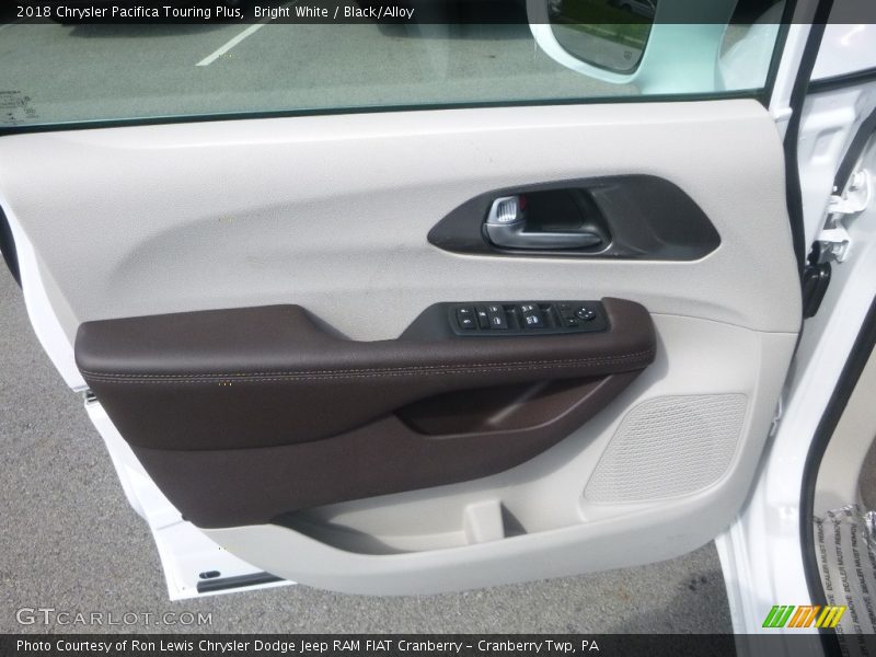 Bright White / Black/Alloy 2018 Chrysler Pacifica Touring Plus
