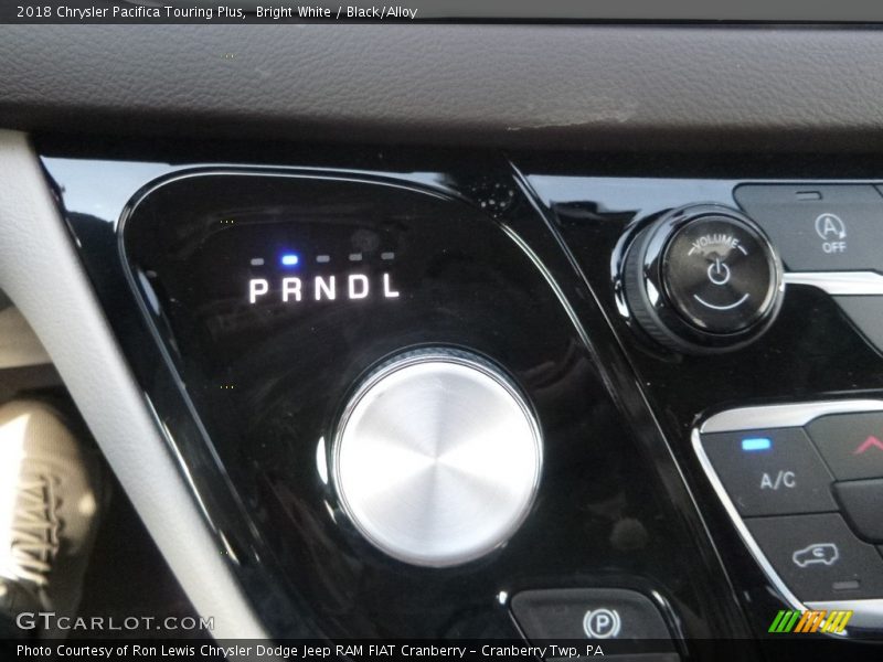 Bright White / Black/Alloy 2018 Chrysler Pacifica Touring Plus