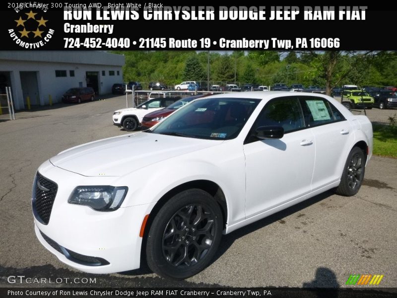 Bright White / Black 2018 Chrysler 300 Touring AWD