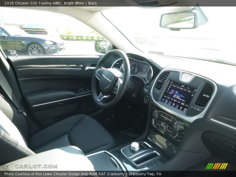 Bright White / Black 2018 Chrysler 300 Touring AWD