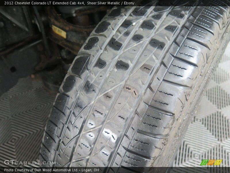 Sheer Silver Metallic / Ebony 2012 Chevrolet Colorado LT Extended Cab 4x4