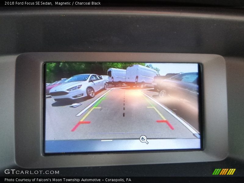 Magnetic / Charcoal Black 2018 Ford Focus SE Sedan