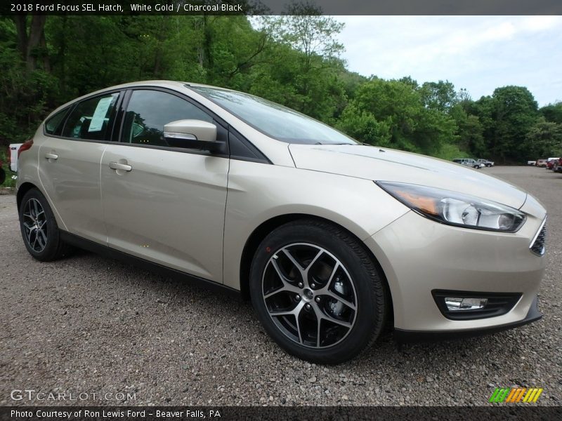 White Gold / Charcoal Black 2018 Ford Focus SEL Hatch