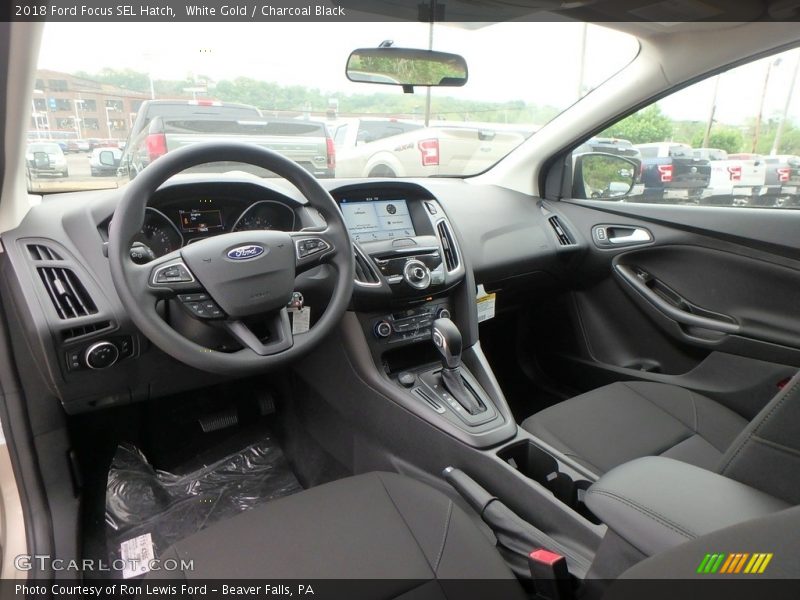 White Gold / Charcoal Black 2018 Ford Focus SEL Hatch