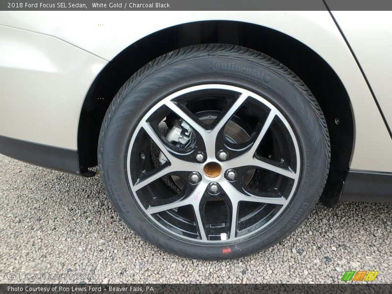 White Gold / Charcoal Black 2018 Ford Focus SEL Sedan