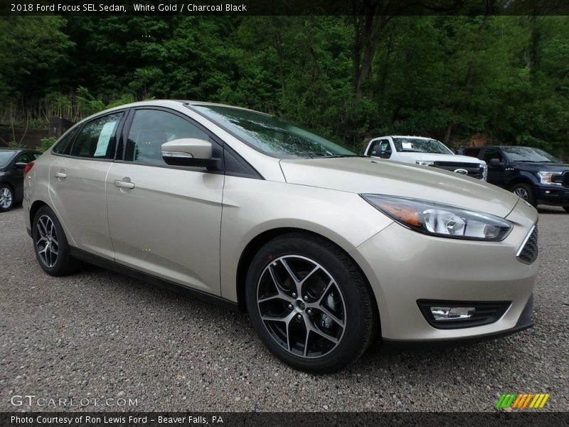 White Gold / Charcoal Black 2018 Ford Focus SEL Sedan