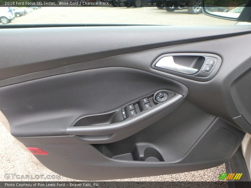 White Gold / Charcoal Black 2018 Ford Focus SEL Sedan